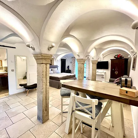 Kuhstall Apartment *